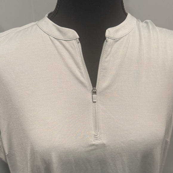 Lady Hagen Light Blue Sleeveless Zip Tank Top - Picture 3 of 5